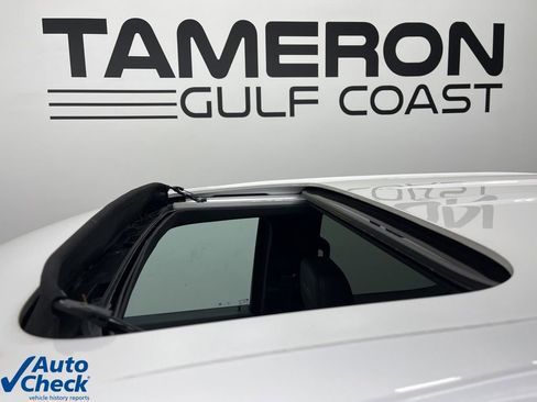 Used 2022 Chevrolet Silverado 1500 High Country w/ High Country Premium Package image 17