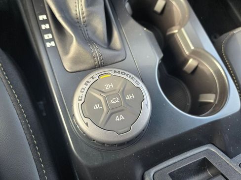 New 2025 Ford Bronco Badlands image 17