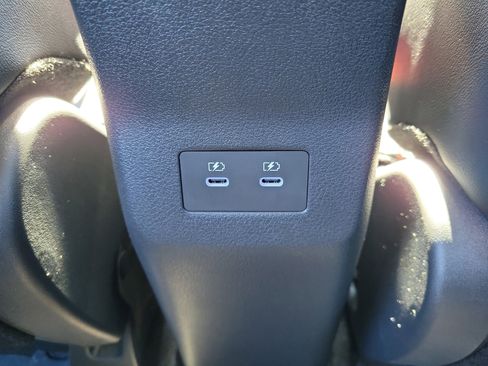 New 2026 Nissan Kicks SR image 14