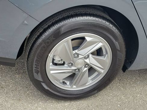 Certified 2026 Hyundai Elantra SE FWD image 26