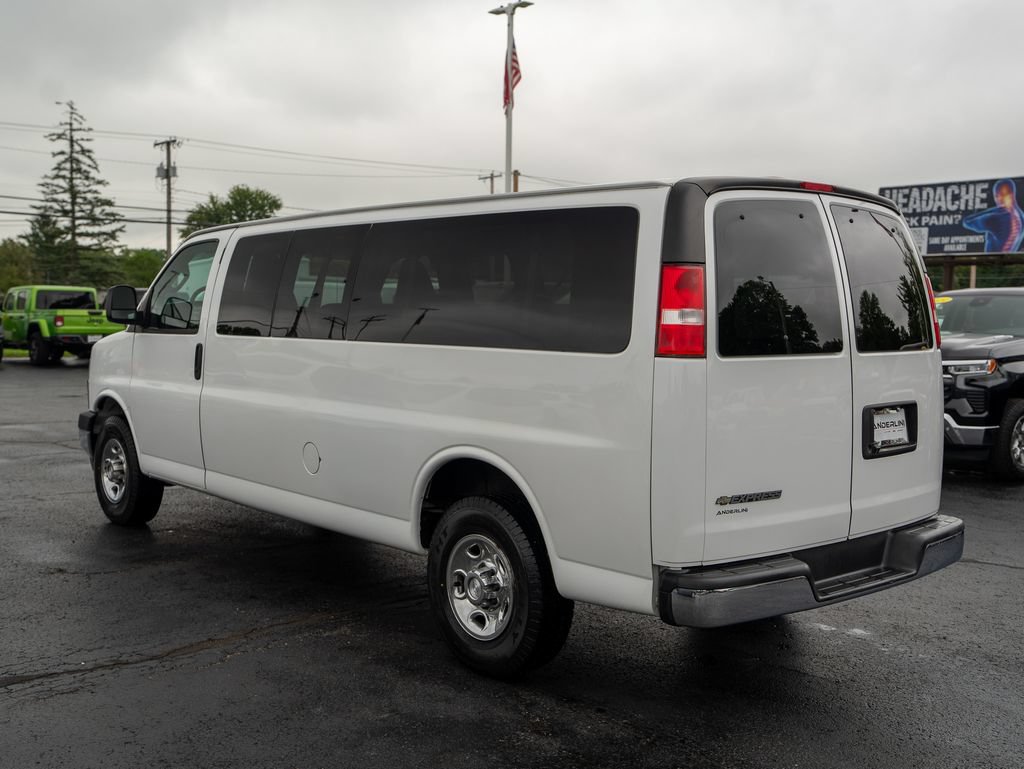 Used 2018 Chevrolet Express 3500 LT w/ LT Preferred Equipment Group RWD image 7