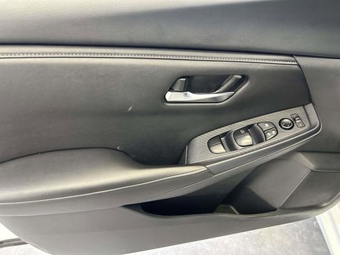 Used 2024 Nissan Sentra SV FWD image 16