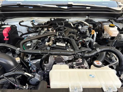 Used 2024 Toyota Tacoma TRD Sport AWD/4WD image 36