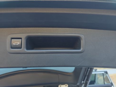 Used 2023 Toyota Highlander XSE image 15