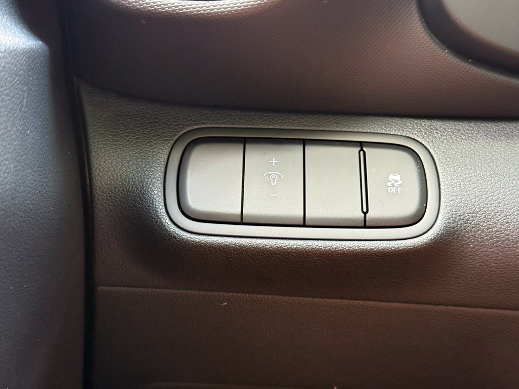 Certified 2026 Hyundai Venue SEL FWD image 10