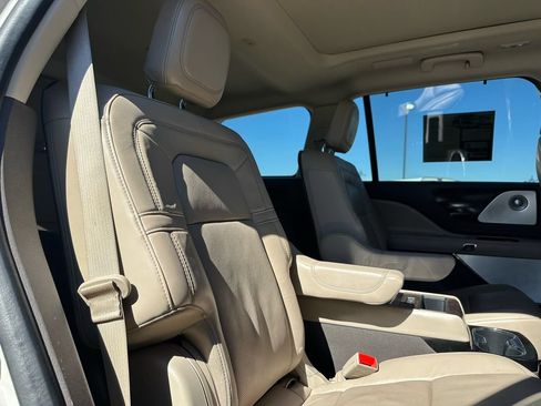 Used 2022 Lincoln Aviator Reserve w/ Equipment Group 201A AWD/4WD image 20