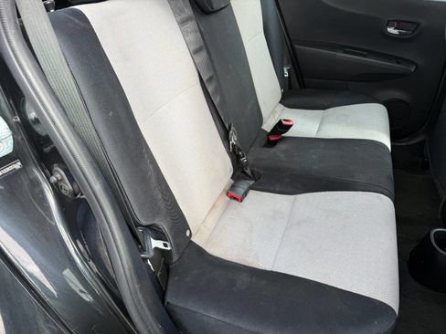 Used 2012 Toyota Yaris LE image 21