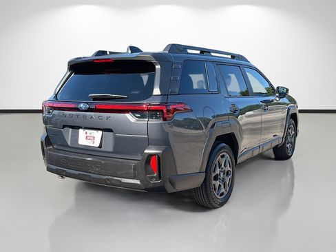 Used 2026 Subaru Outback Premium AWD/4WD image 3