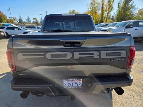 Certified 2019 Ford F150 Raptor w/ Equipment Group 802A Luxury image 4