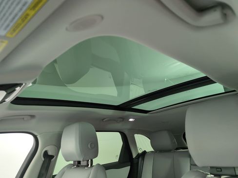 Certified 2025 Land Rover Range Rover Velar S image 12