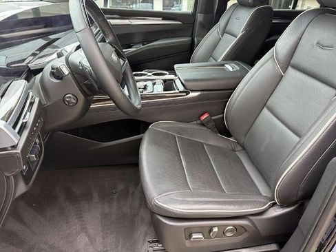 Used 2025 Cadillac Escalade Premium Luxury w/ Touring Package AWD/4WD image 9