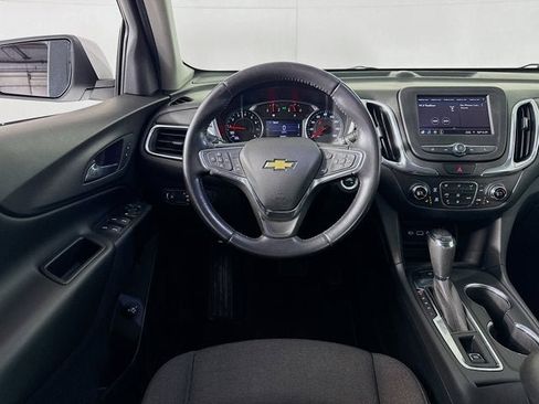 Used 2020 Chevrolet Equinox LT w/ Driver Convenience Package image 22