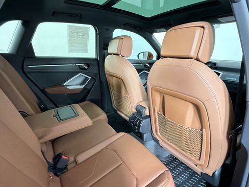 Used 2022 Audi Q3 2.0T Premium Plus w/ Premium Plus Package image 28