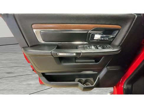 Used 2013 RAM 1500 Laramie w/ Convenience Group AWD/4WD image 10