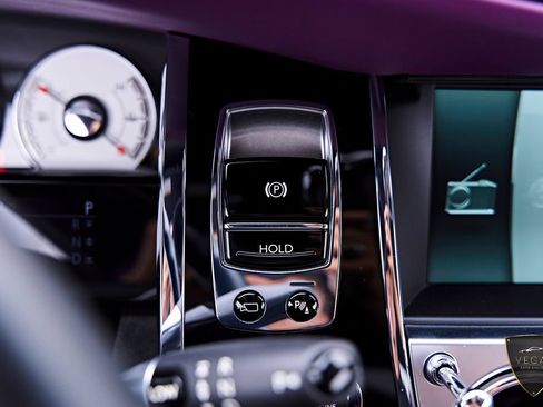 Used 2017 Rolls-Royce Wraith RWD image 69