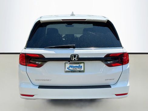 Used 2024 Honda Odyssey Sport image 6