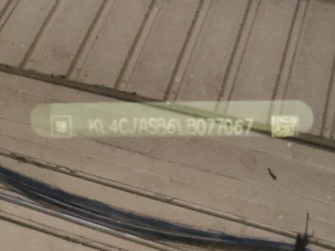 Used 2020 Buick Encore Preferred FWD image 33