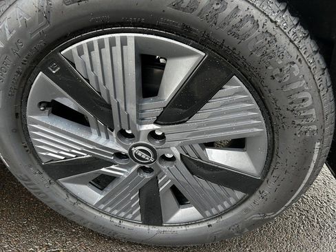 New 2025 Nissan Murano SL image 8