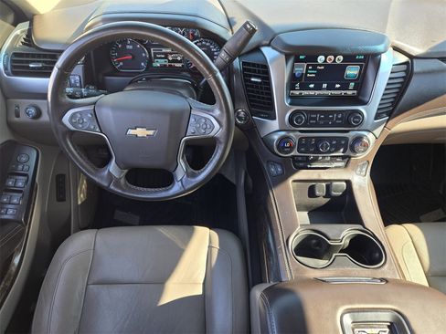 Used 2015 Chevrolet Suburban LT w/ Luxury Package image 24
