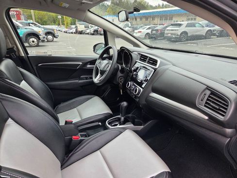 Used 2019 Honda Fit LX image 16
