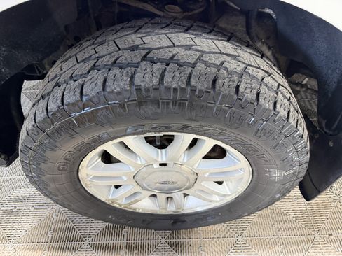 Used 2010 Ford F150 Lariat image 28