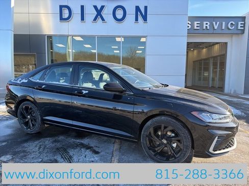 New 2026 Volkswagen Jetta SE image 1