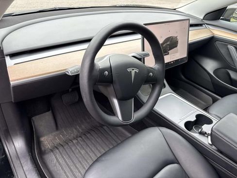 Used 2022 Tesla Model 3 image 27