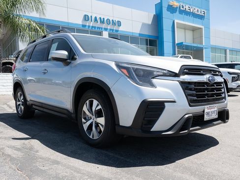 Used 2024 Subaru Ascent Premium AWD/4WD image 1