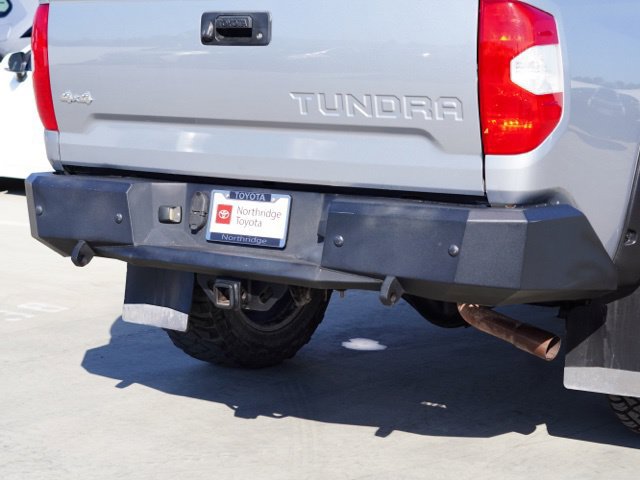 Used 2017 Toyota Tundra SR5 w/ SR5 Upgrade Package AWD/4WD image 17