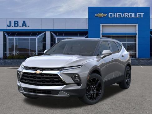 New 2026 Chevrolet Blazer LT w/ Convenience Package FWD image 6