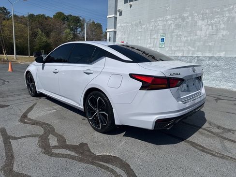Used 2023 Nissan Altima 2.5 SR w/ SR Premium Package image 5