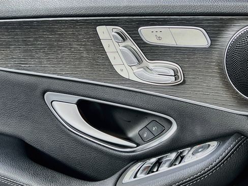 Used 2019 Mercedes-Benz C 300 4MATIC Sedan image 19