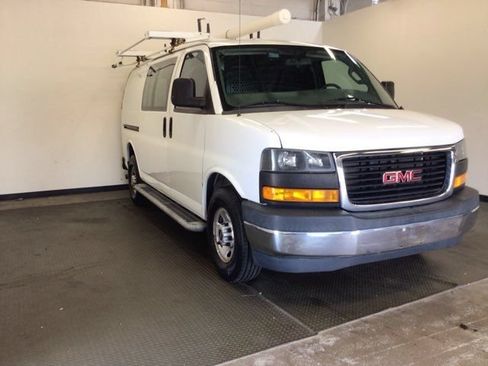 Used 2018 GMC Savana 2500 w/ Driver Convenience Package RWD image 1