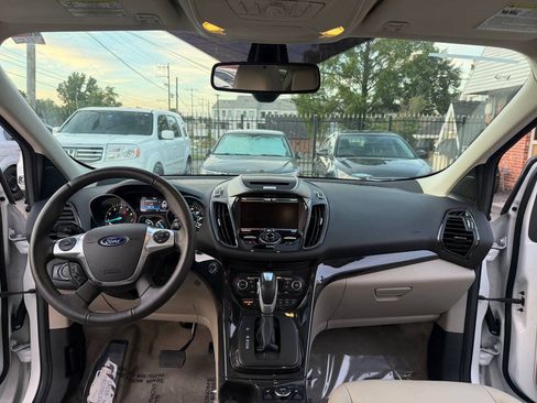 Used 2015 Ford Escape Titanium AWD/4WD image 19