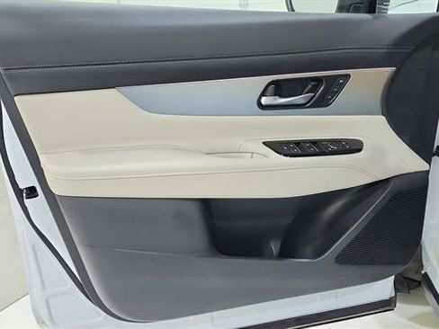 Certified 2025 Nissan Murano SL w/ Cargo Package AWD/4WD image 22