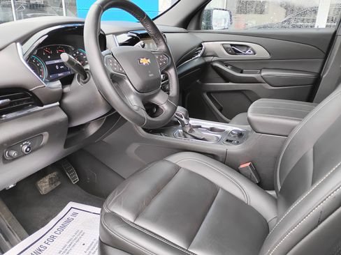 Used 2023 Chevrolet Traverse LT w/ LPO, Floor Liner Package image 11