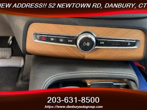 Used 2022 Volvo XC90 T8 Inscription Expression w/ Advanced Package AWD/4WD image 27