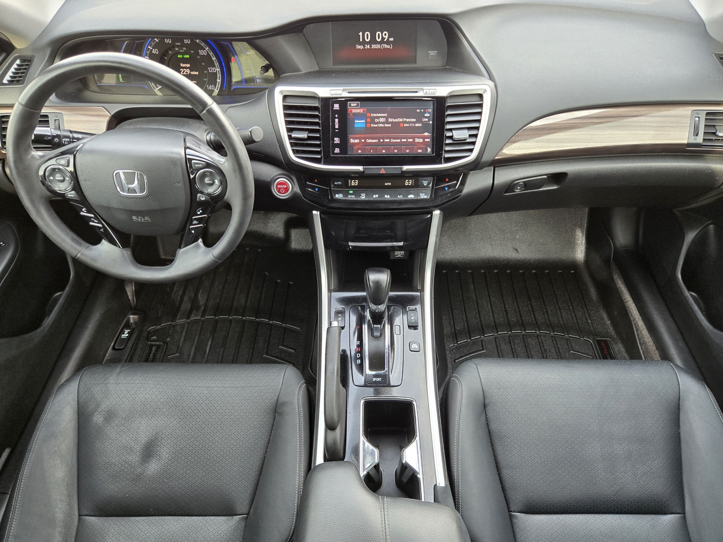 Used 2017 Honda Accord Touring image 22