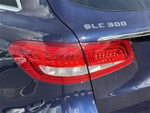 Used 2019 Mercedes-Benz GLC 300 4MATIC image 15