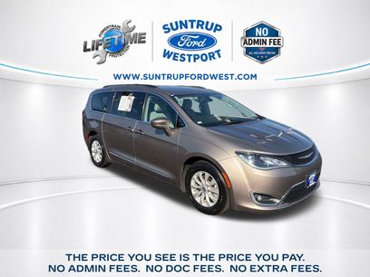 Used 2017 Chrysler Pacifica Touring-L