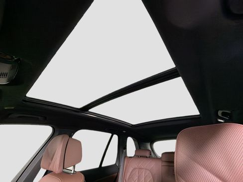 New 2026 BMW X5 M60i w/ Climate Comfort Package image 22