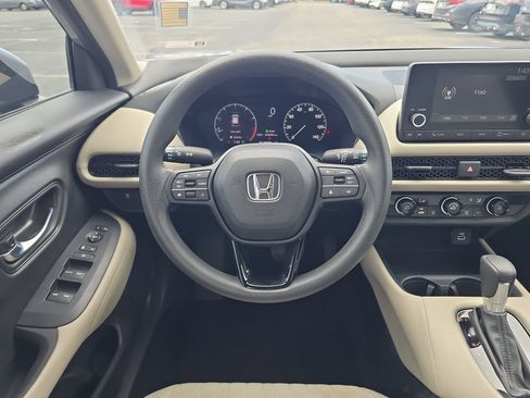 Used 2023 Honda HR-V LX image 10