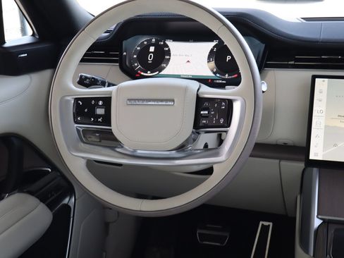 Used 2025 Land Rover Range Rover SE AWD/4WD image 28