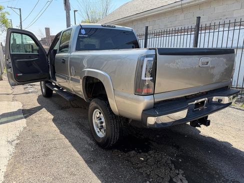 Used 2003 Chevrolet Silverado 2500 LS RWD image 4
