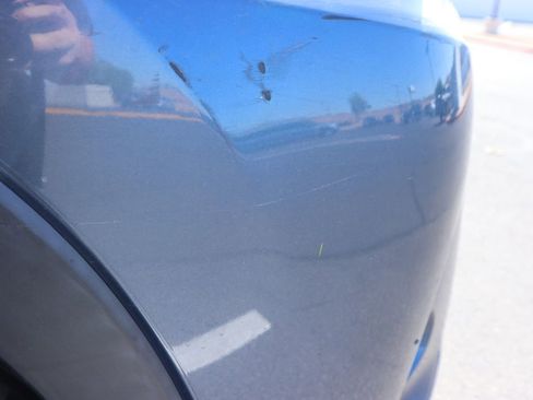 Used 2018 Toyota Highlander Plus w/ Carpet Mat Package (TMS) image 27