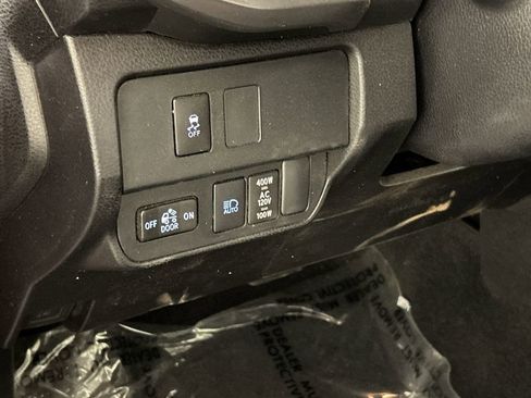 Used 2023 Toyota Tacoma TRD Off-Road image 12