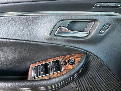 Used 2014 Chevrolet Impala LTZ image 16