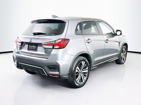 Used 2025 Mitsubishi Outlander Sport SE image 9