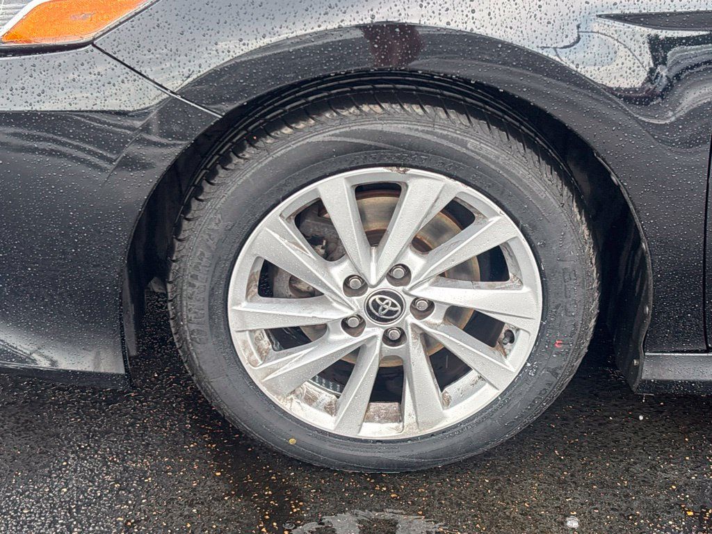 Used 2022 Toyota Camry LE FWD image 24