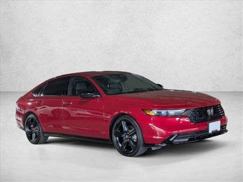 Used 2025 Honda Accord Sport image 3